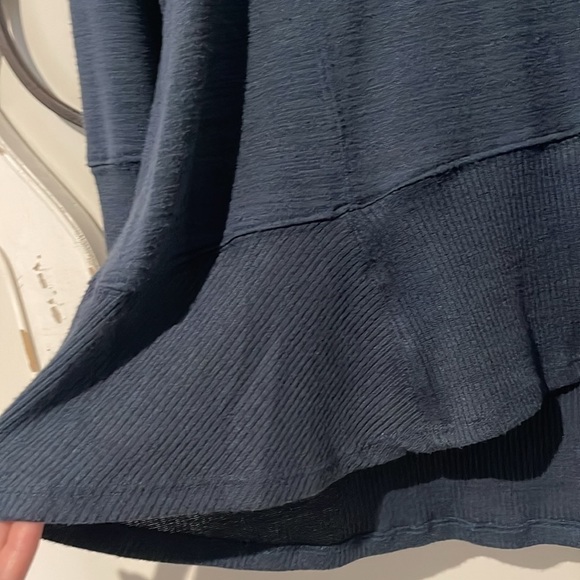 ANTHROPOLOGIE CUPIO BLUSH CUTOUT NECK SWEATER THUNDERCLOUD SIZE MEDIUM - Picture 5 of 10